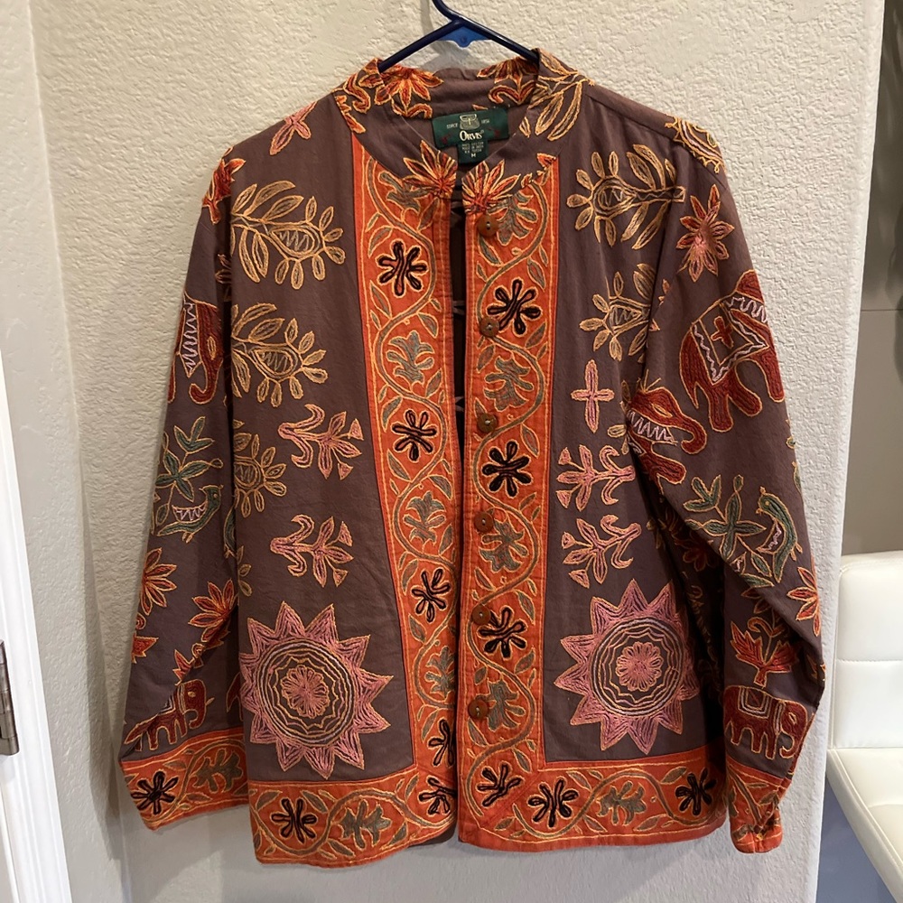 Ladies reversible light weight jacket.